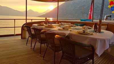 sunset aft dining