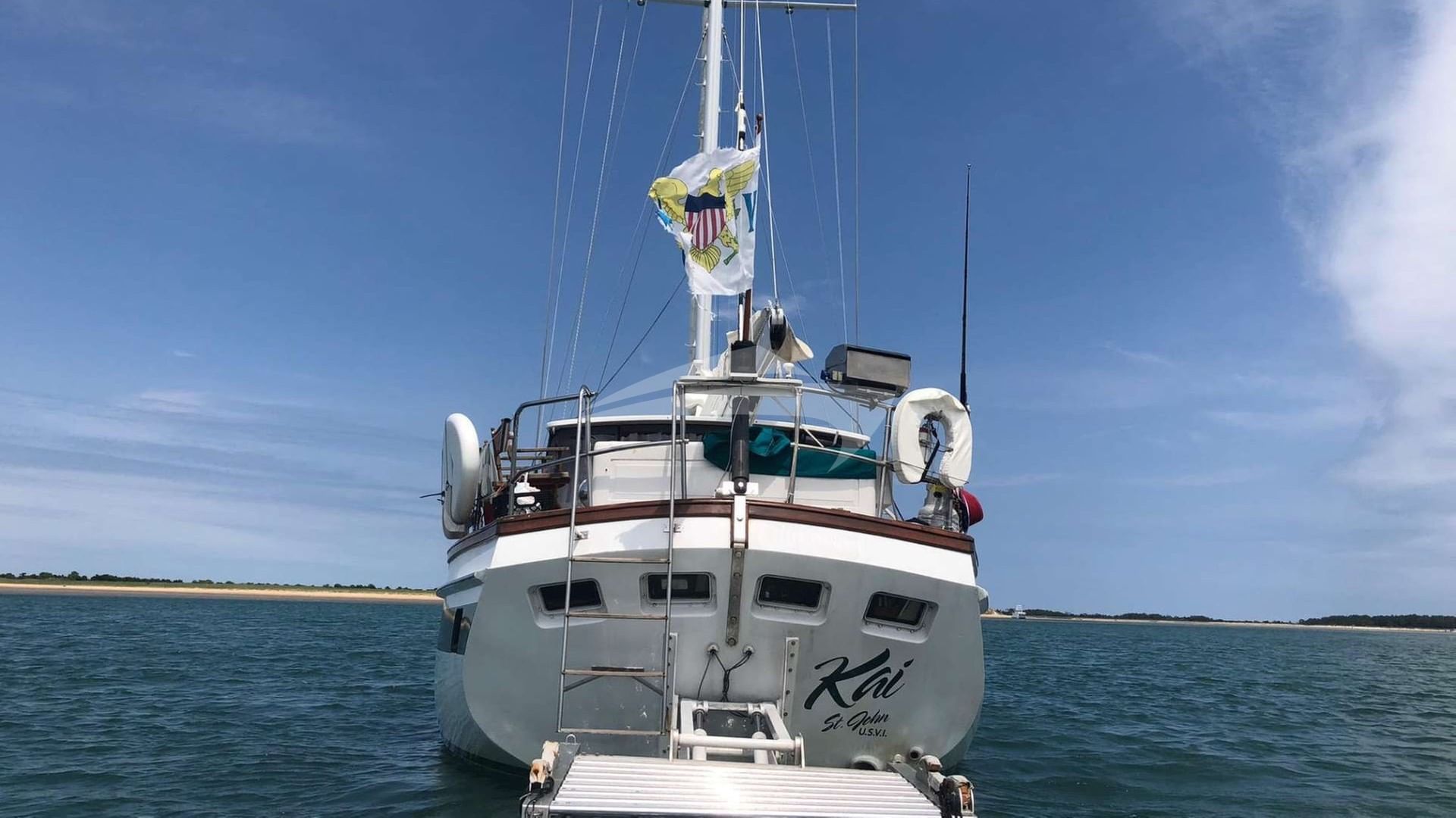 Hydraulic swim platform