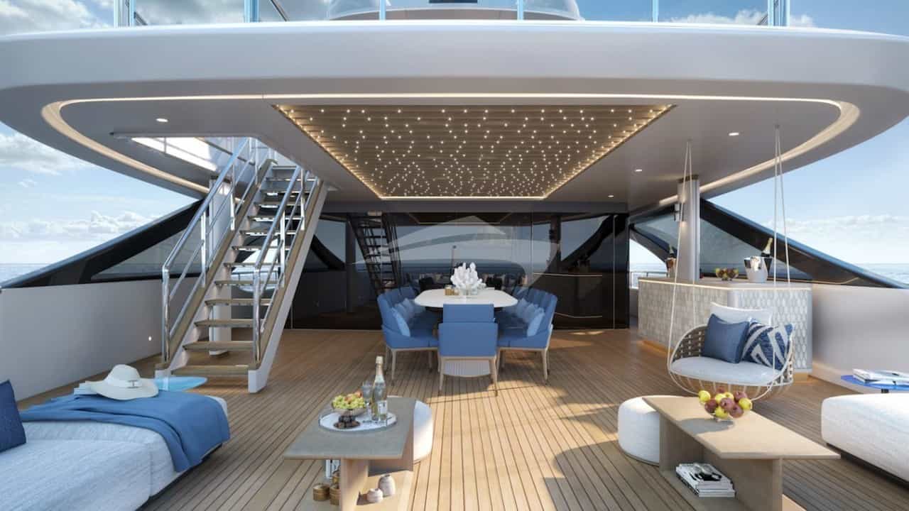 Up[per deck al fresco dining