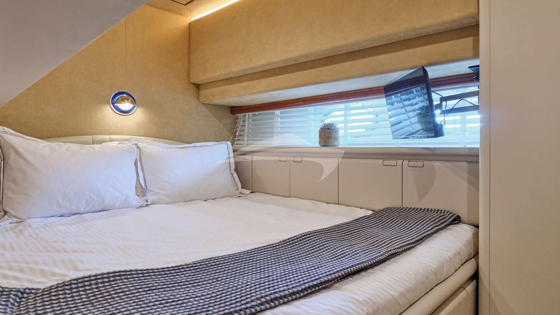 Convertible Twin Cabin
