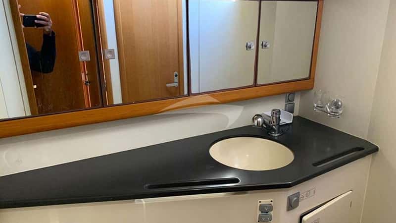 BLUE OYSTER 18m sailing yacht charter, photo 6