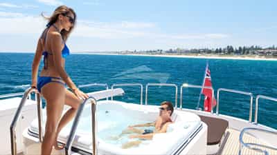 Deck Jacuzzi