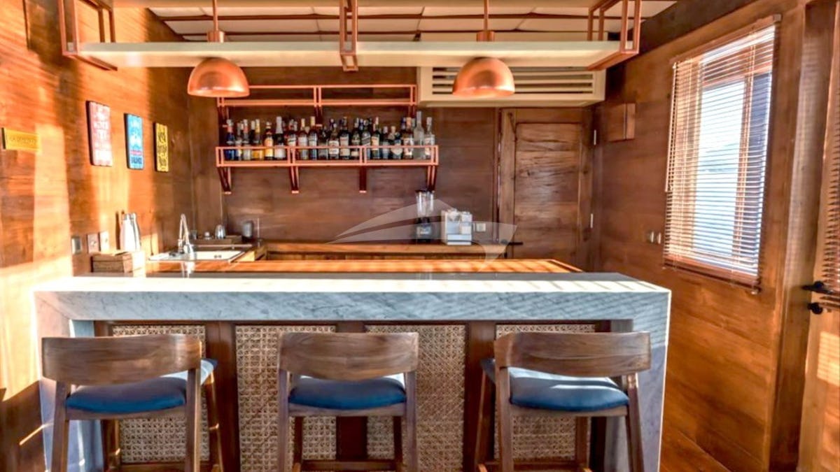 Saloon Bar Saloon Bar