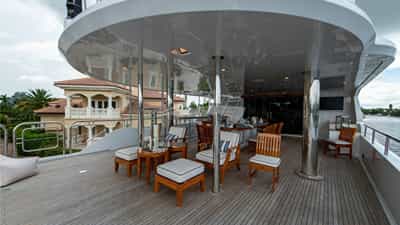 Sky Lounge