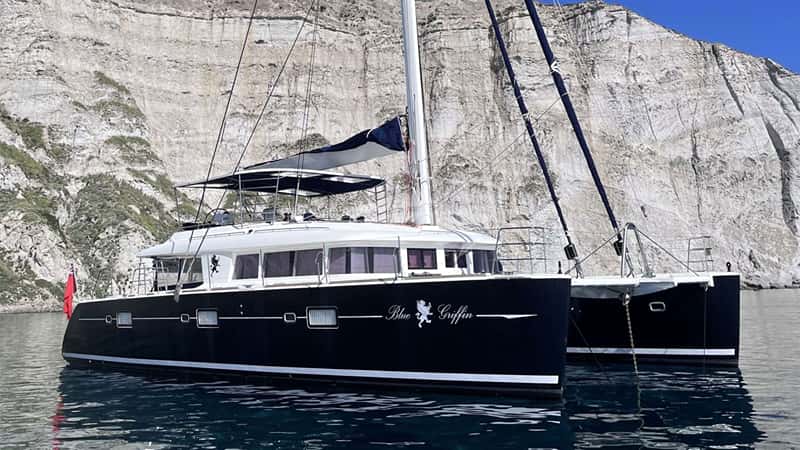 BLUE GRIFFIN 19m sailing yacht charter