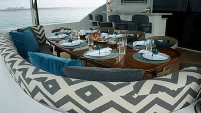 Al Fresco Dining