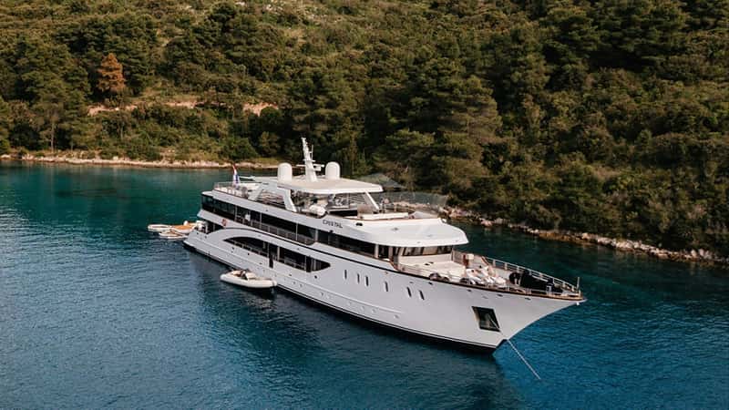 CRISTAL 49m motor yacht charter, photo 3