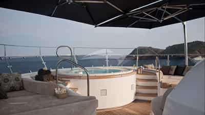 Jacuzzi