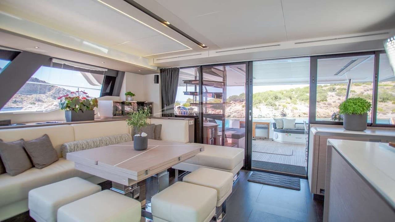 MAJESTY OF GREECE, Aufnahme aus dem Yachtportfolio 14