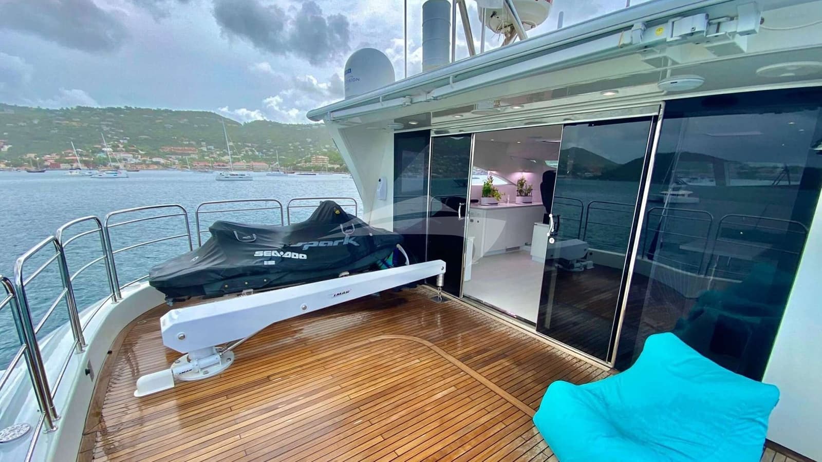 CASA BLANCA, Aufnahme aus dem Yachtportfolio 12