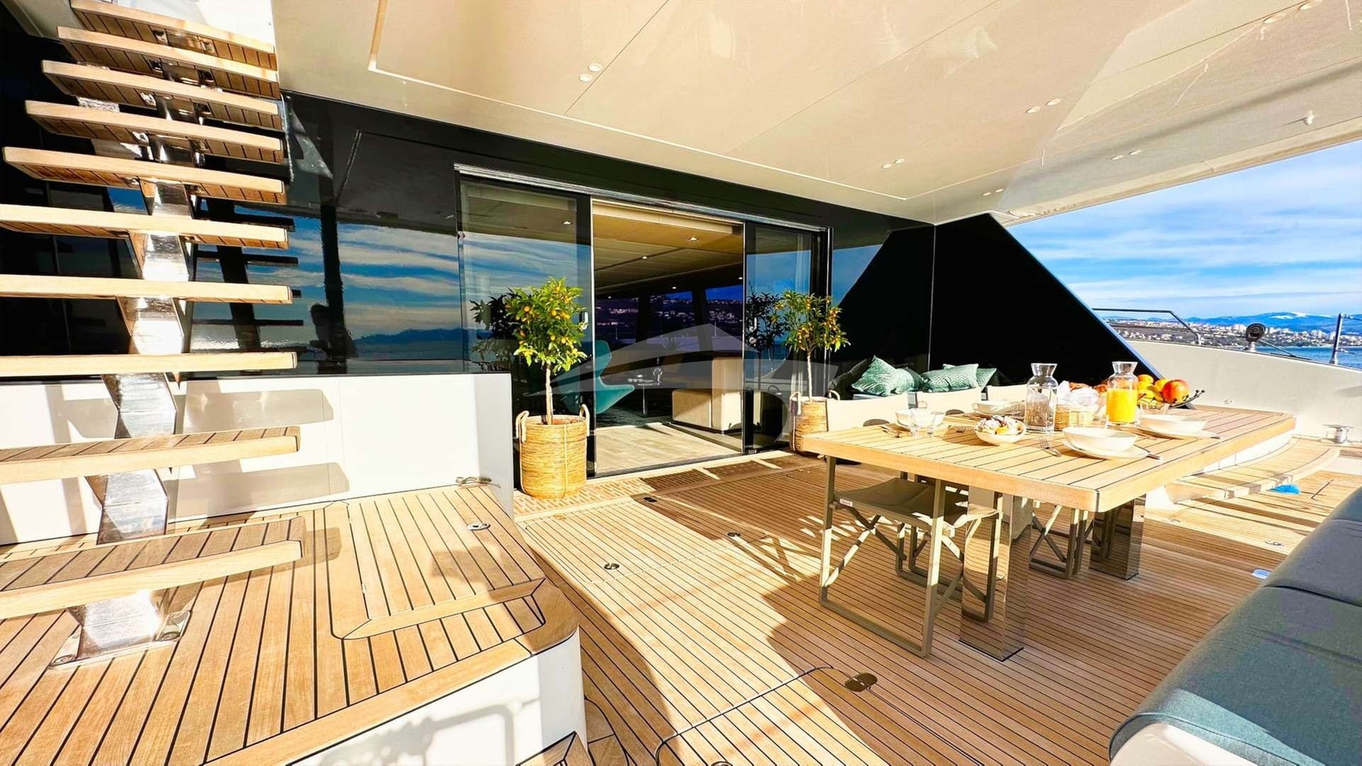 Aft Deck Dining