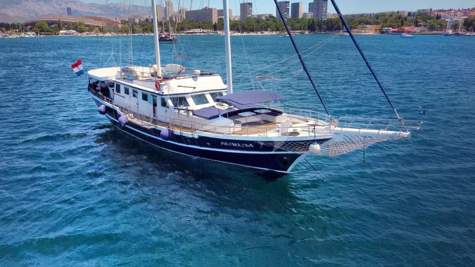 AURUM 1