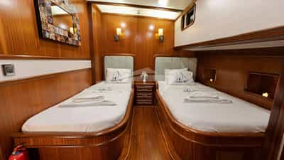 Twin Cabin