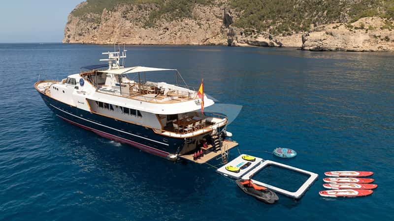 SPIRIT OF MK 34m motor yacht charter, photo 5