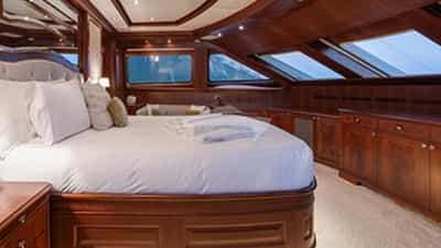 Double Cabin