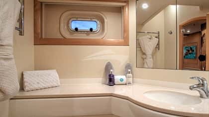 DAMA DE NOCHE 25m sailing yacht charter, photo 7