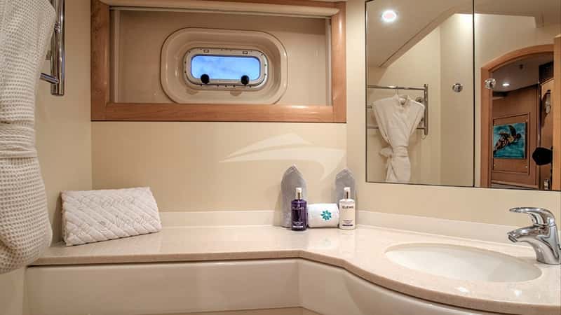 DAMA DE NOCHE 25m sailing yacht charter, photo 7