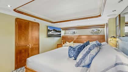 SLEEPOVER 34m motor yacht charter, photo 12