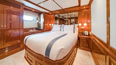 Double Cabin
