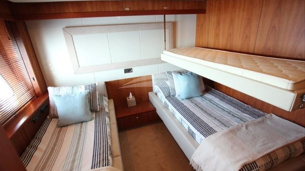 Twin Cabin with Pullman