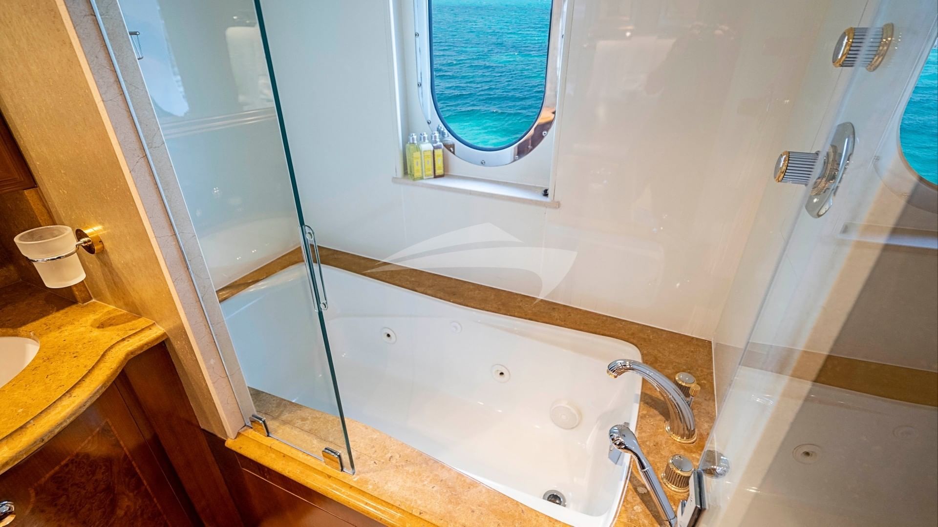 Double Cabin Bathroom