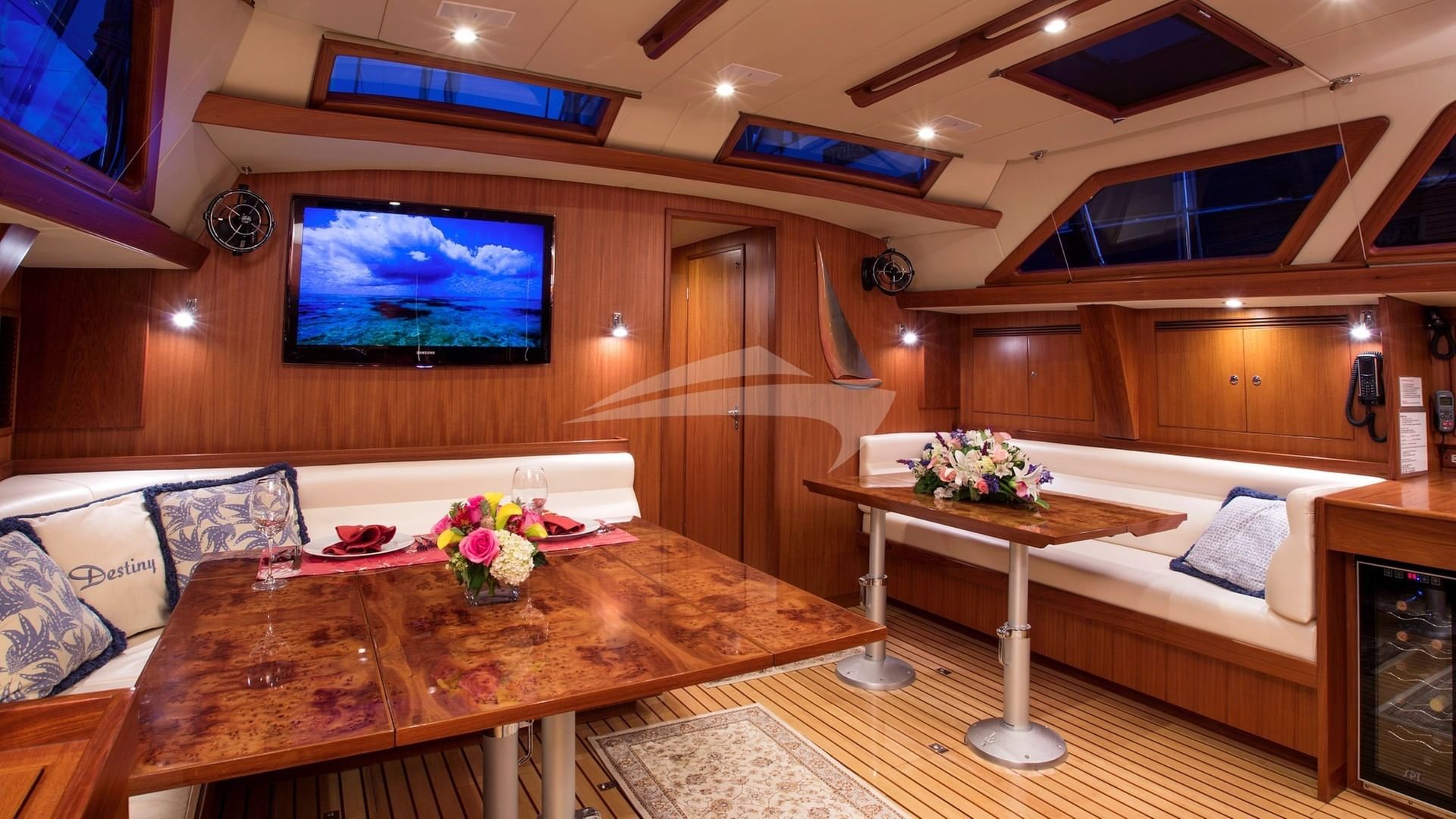 Old salon photo with dining table open