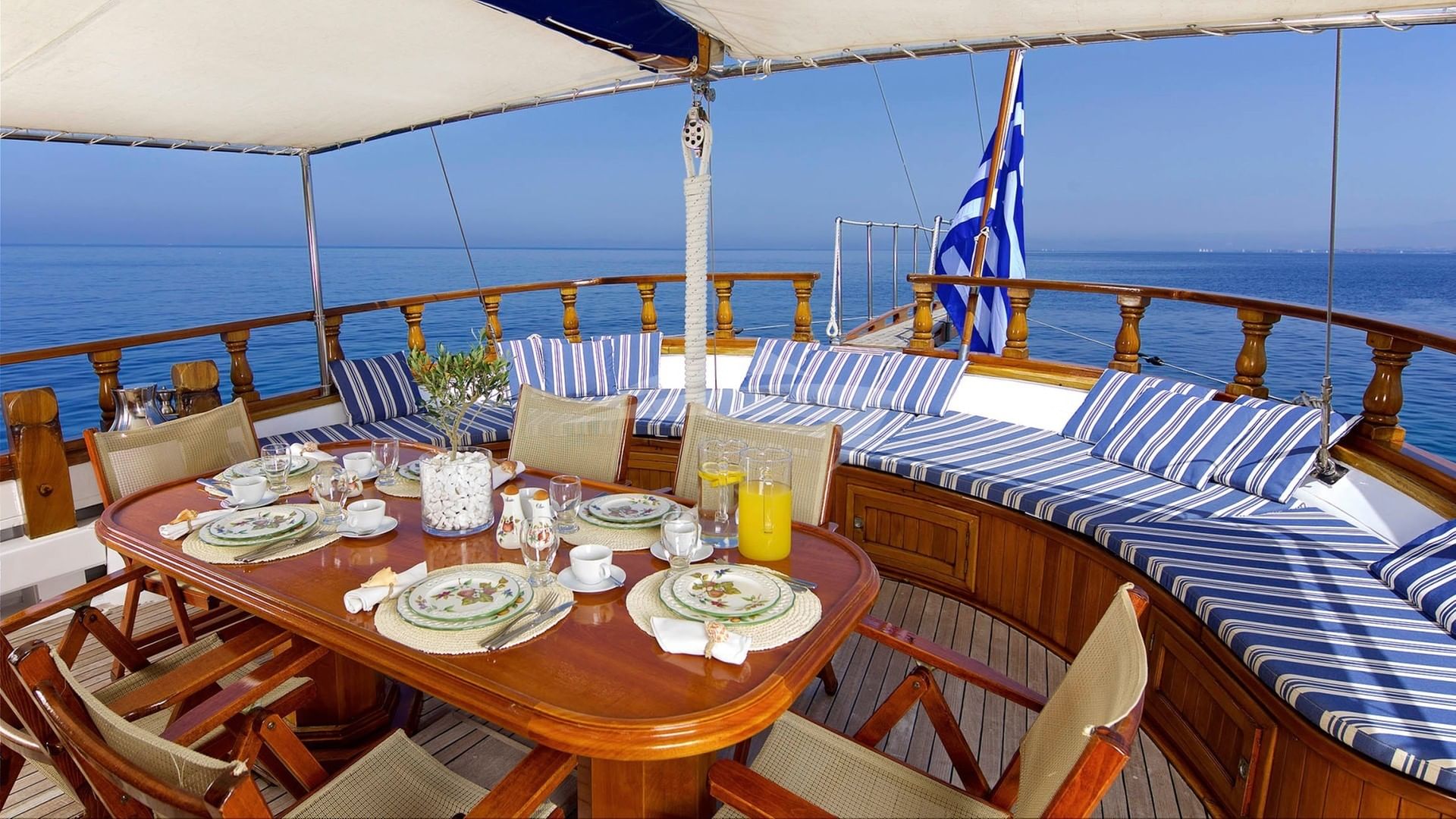 Aft Deck Dining
