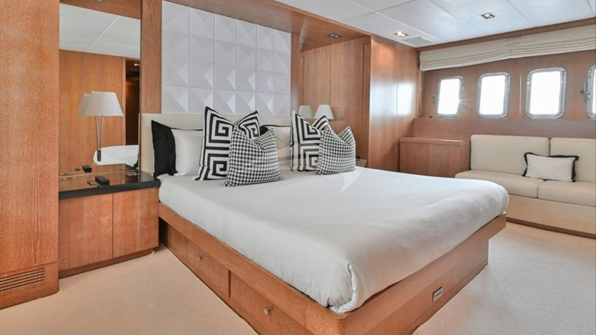 Master Cabin Master Cabin