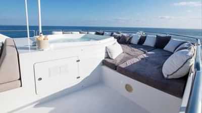 Deck Jacuzzi