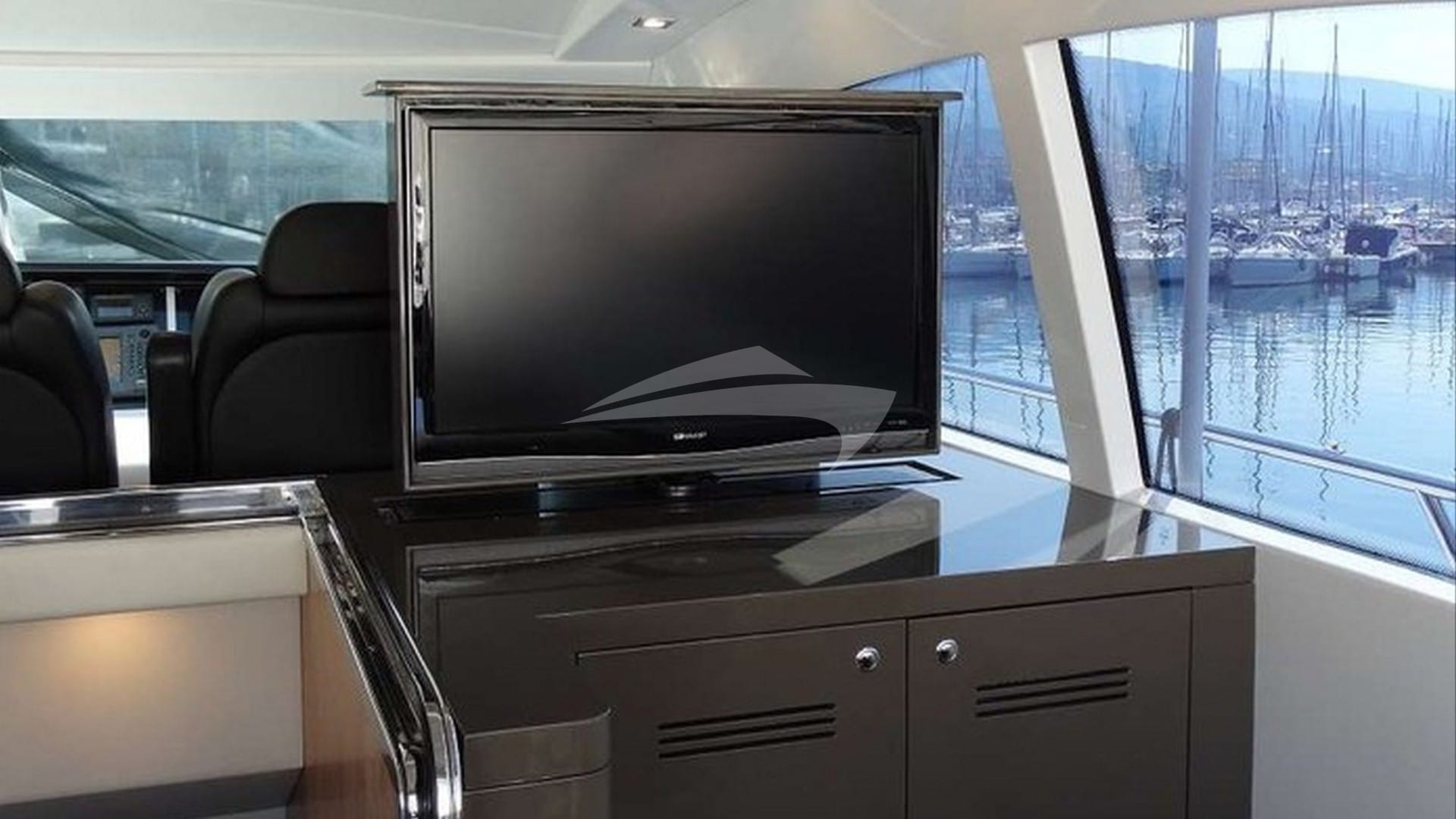 Saloon TV