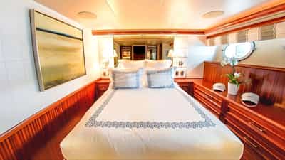 Double Cabin