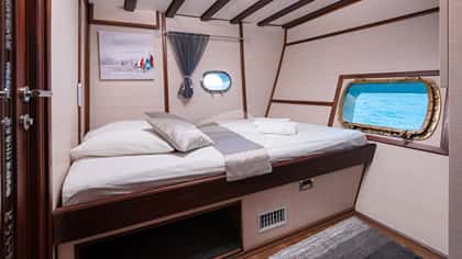 LUCKY YOU 37m sailing yacht charter, photo 11