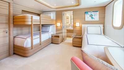 TRIPLE STATEROOM (2)