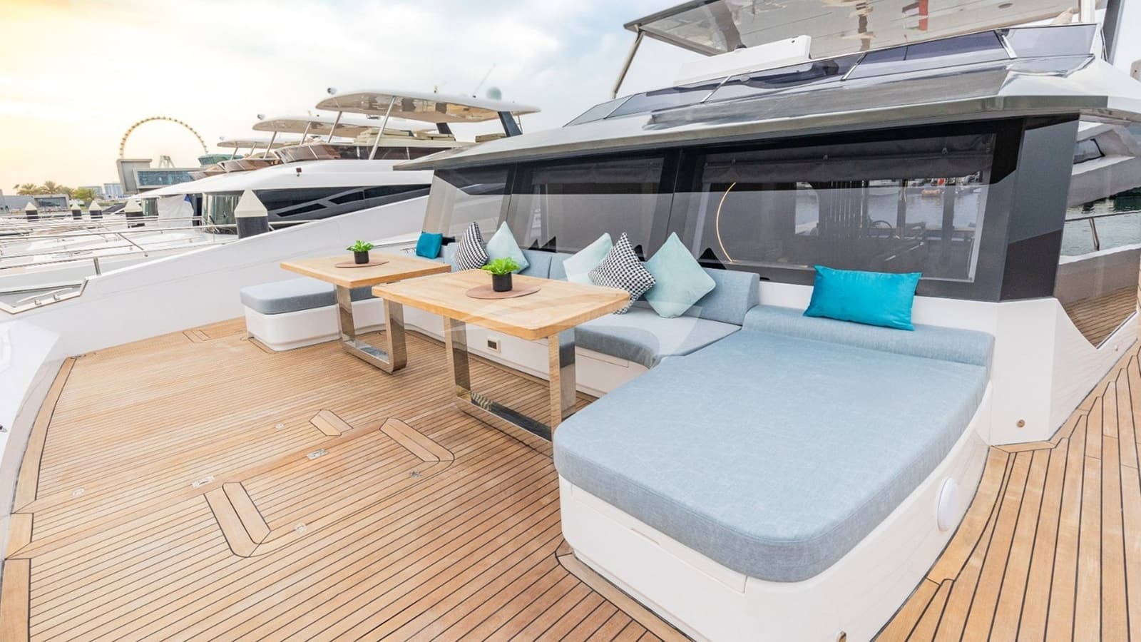 INFINITY, Aufnahme aus dem Yachtportfolio 10
