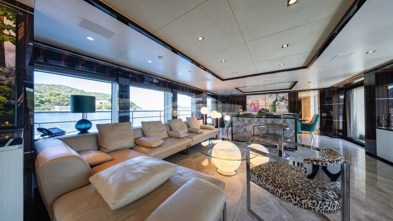 Main saloon