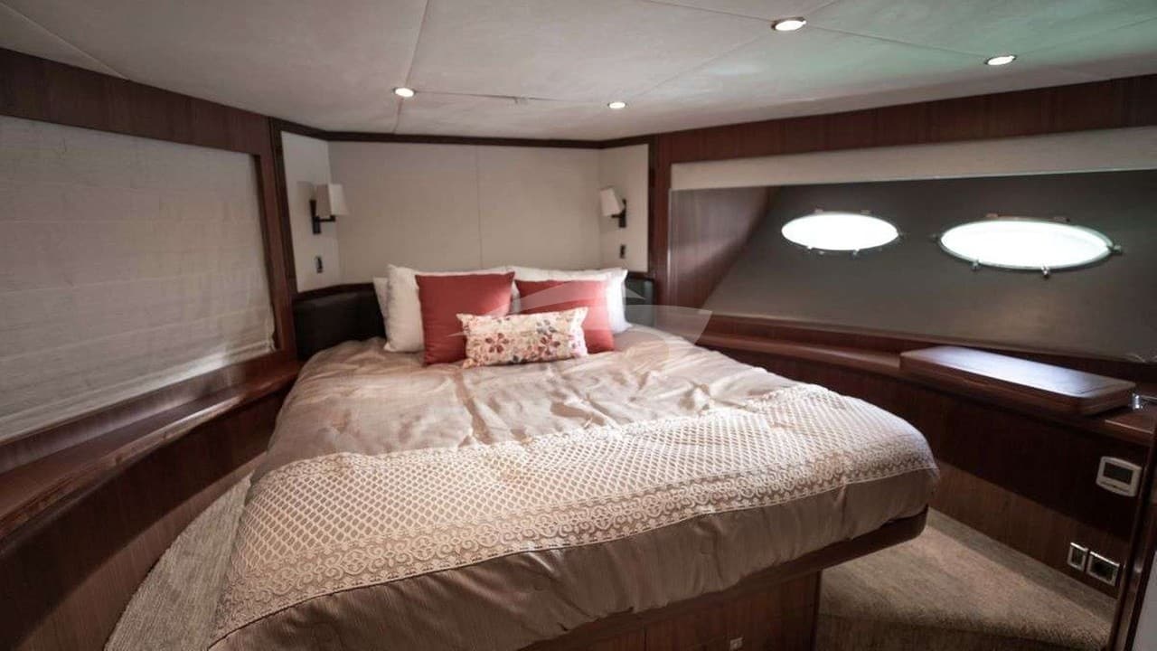 PRAYING FOR OVERTIME, photo from the yacht portfolio 5