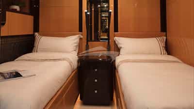 Guest cabin