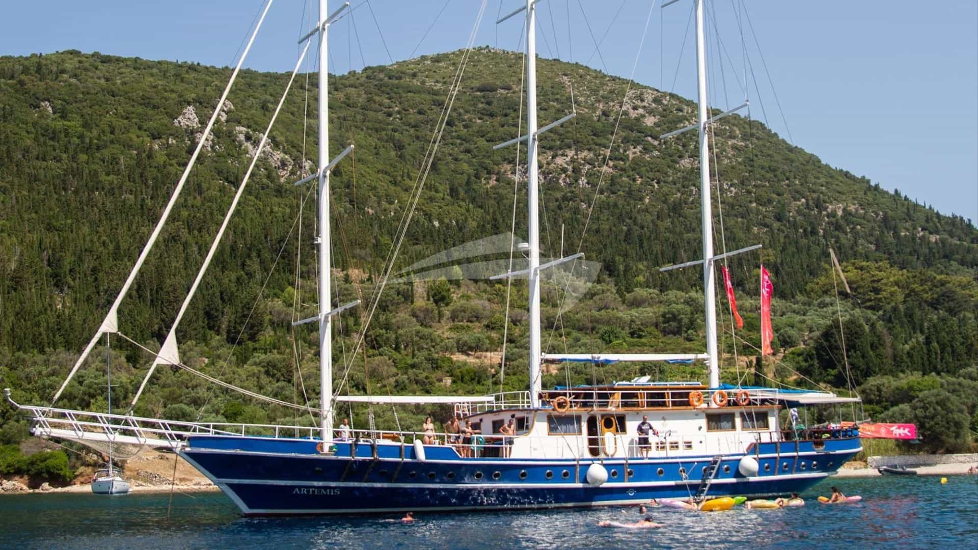 ARTEMIS 1
