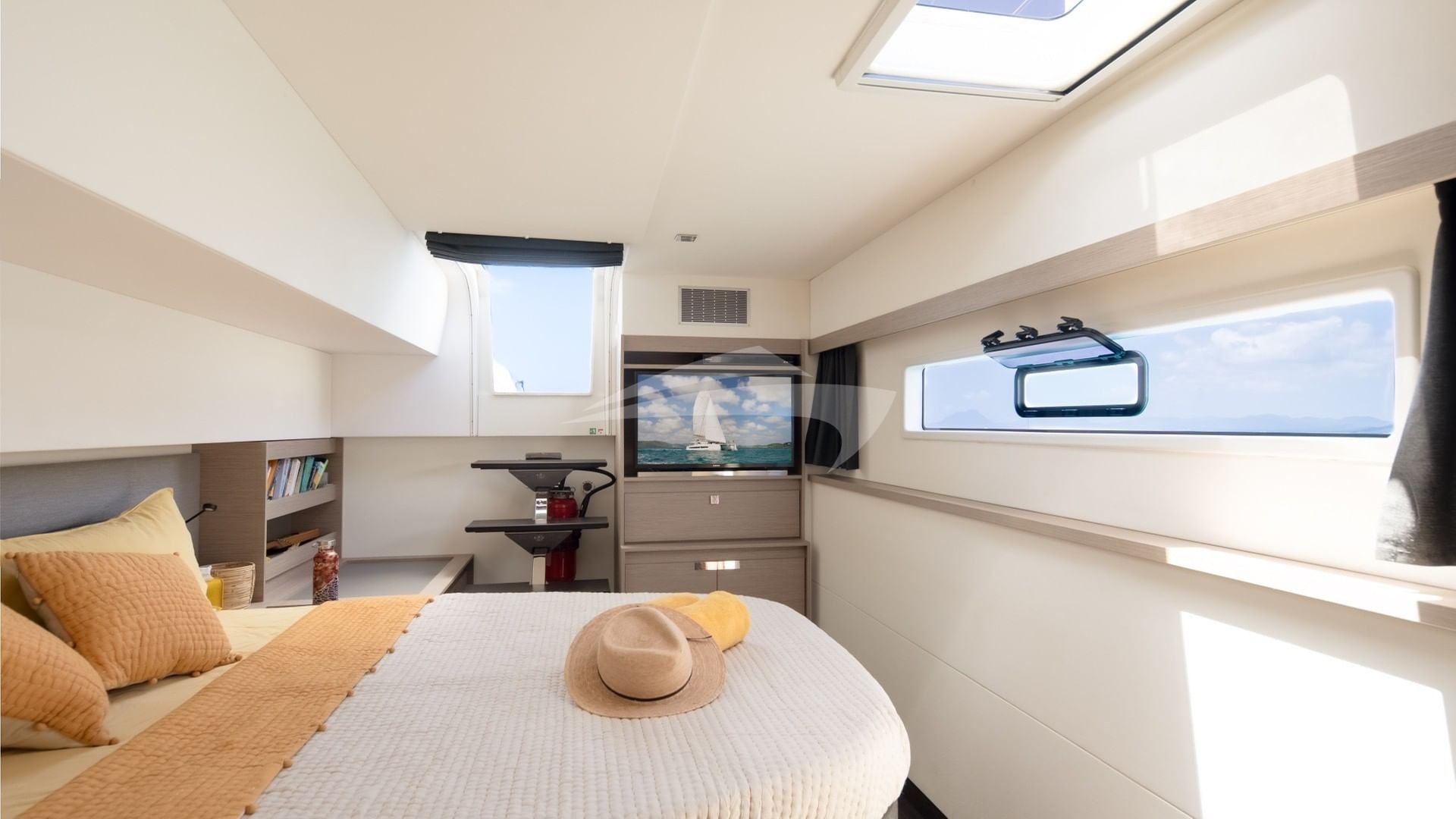 Owner's Suite Aft View
