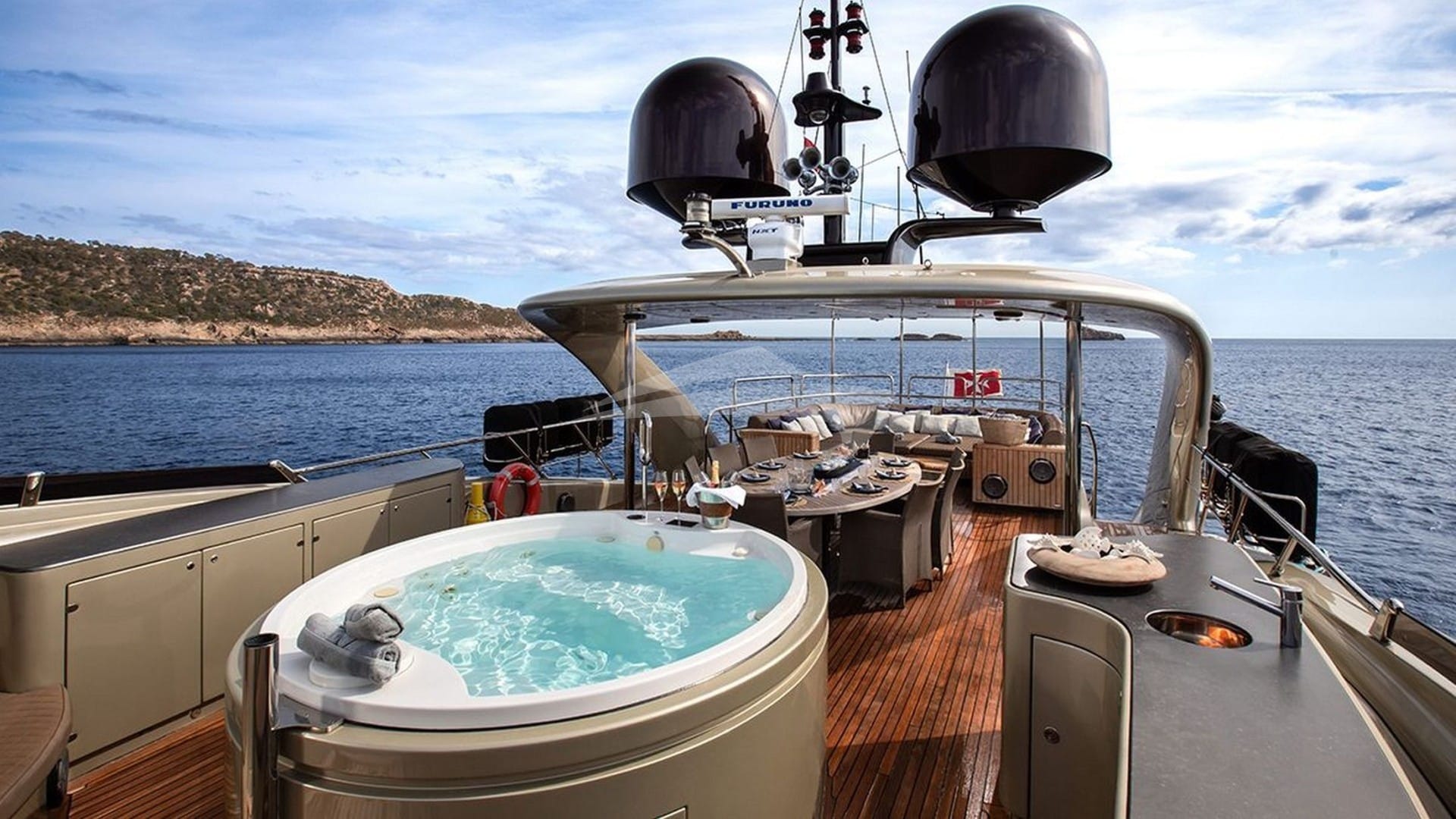 Deck Jacuzzi