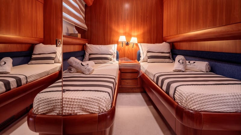 Twin cabin