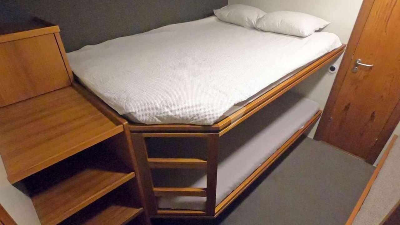 Guest Cabin showing steps to upper berth