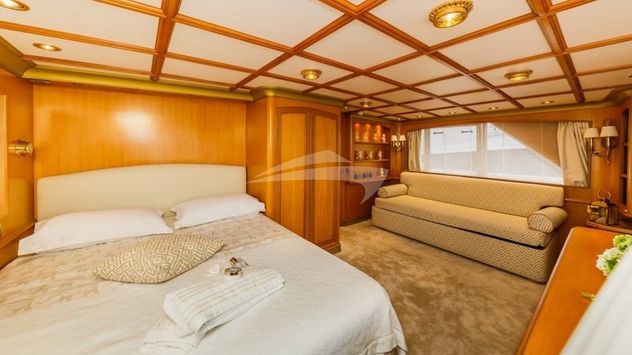 TO JE TO, photo from the yacht portfolio 18