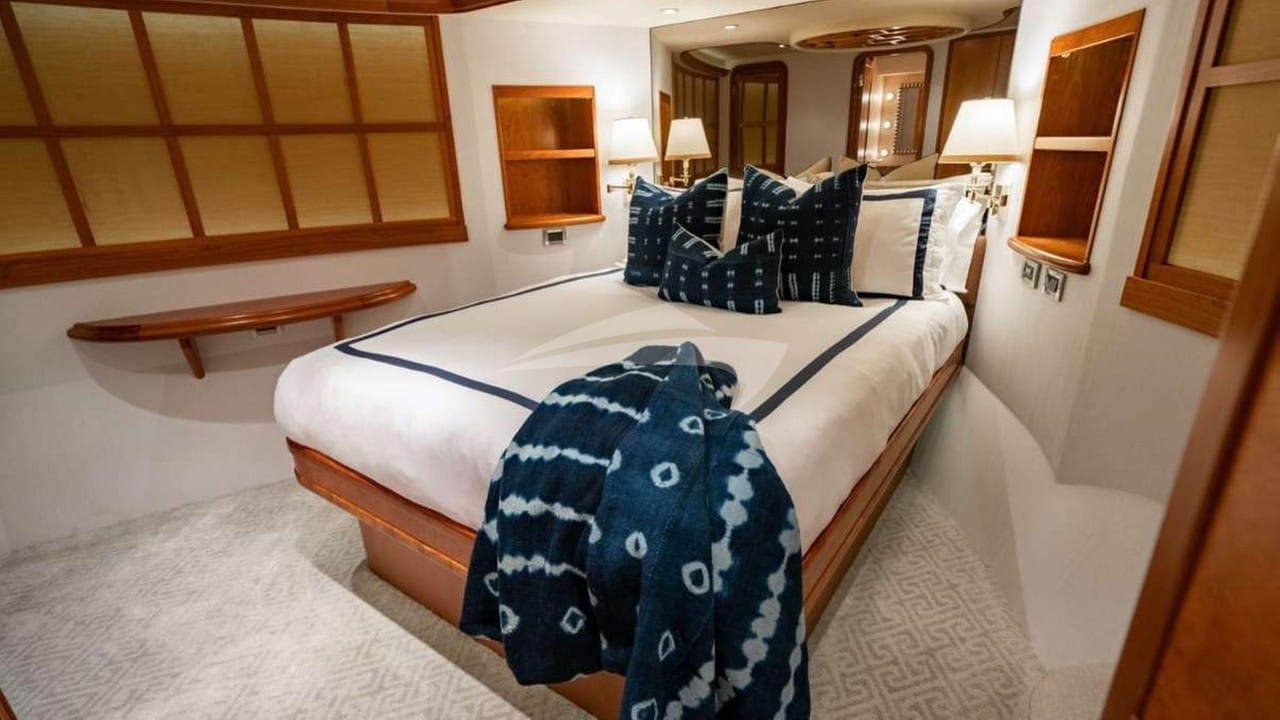 VIP Queen guest stateroom