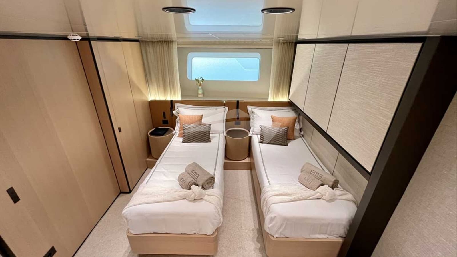 EM3, photo from the yacht portfolio 6