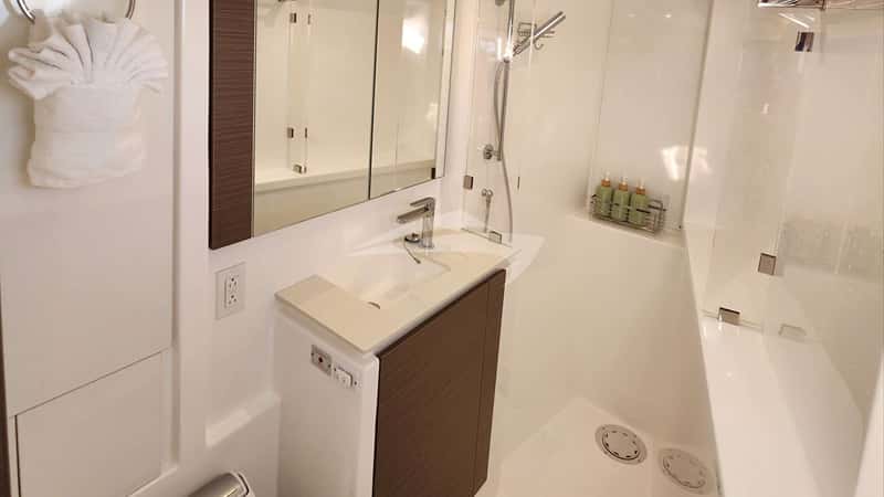 HAZEL DELLA 15m sailing yacht charter, photo 8