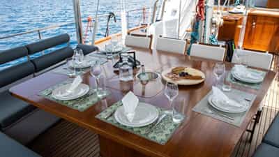 Deck Dining