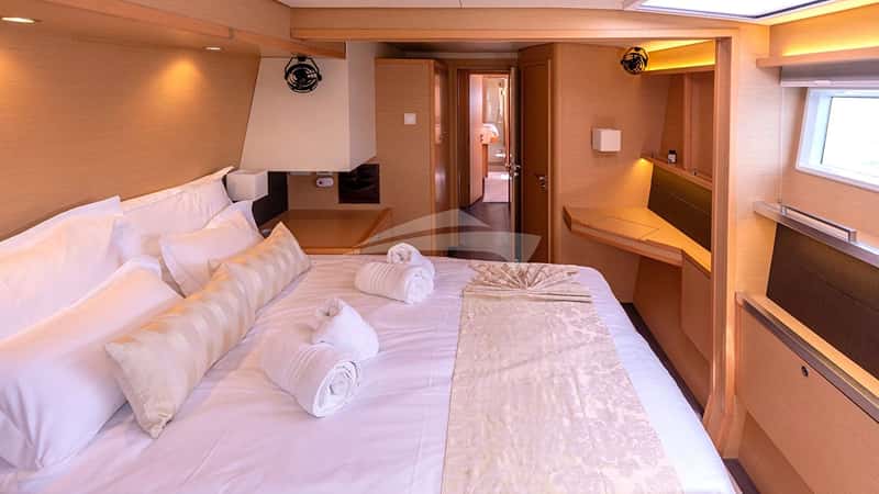 TOPAZ 17m sailing yacht charter, photo 9