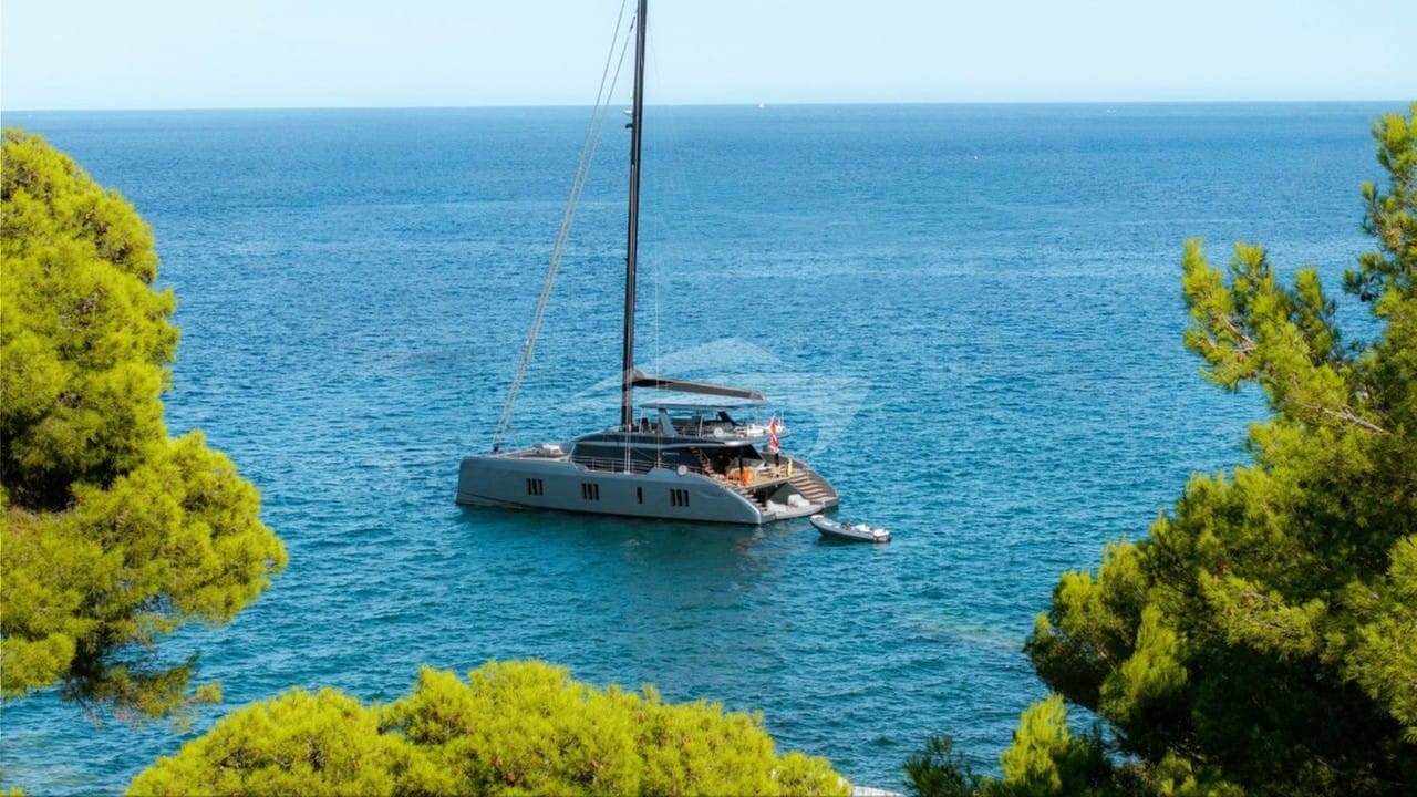 Sunreef_80_ECO_APOLLO_99_Luxury_Catamaran_Charter_BGYB_05