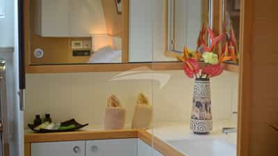 Master Ensuite bathroom